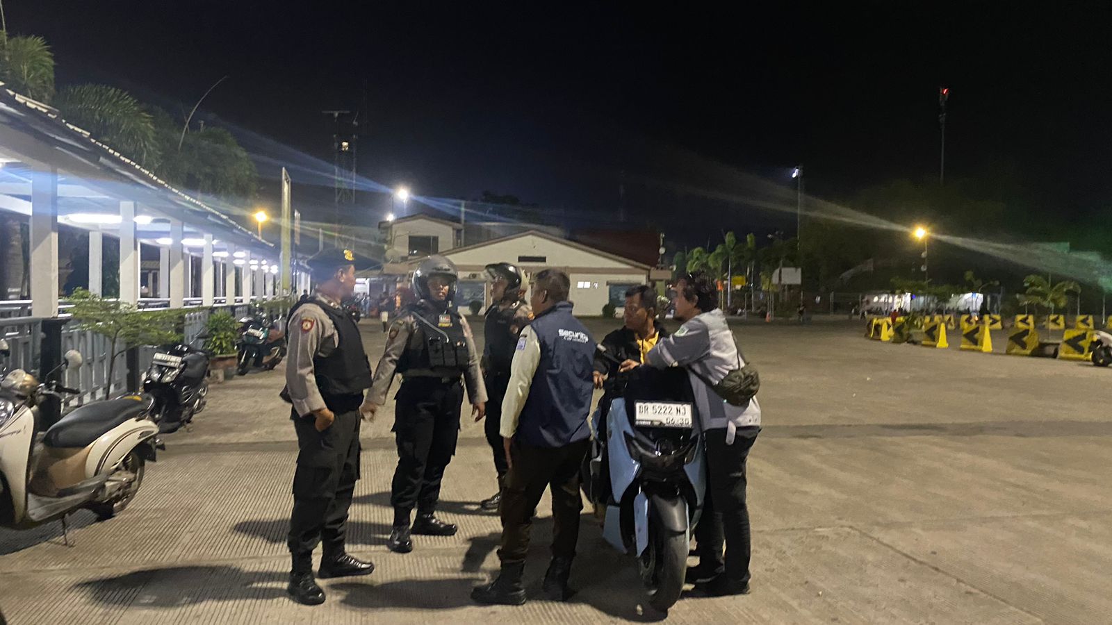 WhatsApp Image 2025-09-23 at 00.58.43 Polres Lombok Barat Pastikan Keamanan Jalur By-pass BIL dan Pelabuhan ASDP Lembar