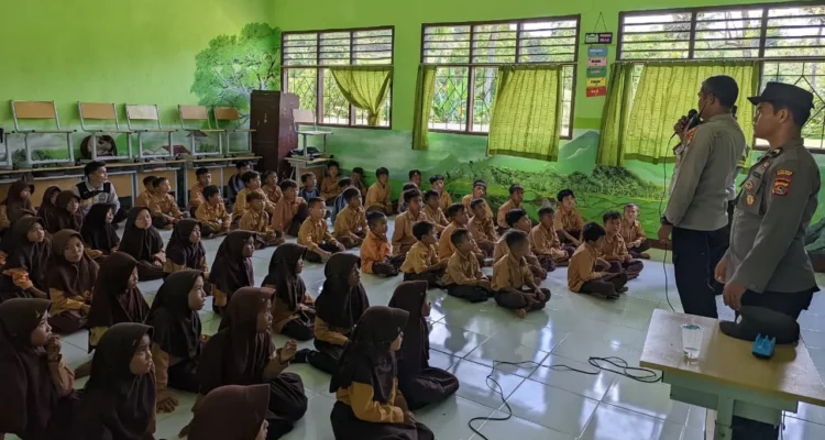 Sentuhan Polri di Sekolah, Bentuk Generasi Anti-Bullying di Sekotong