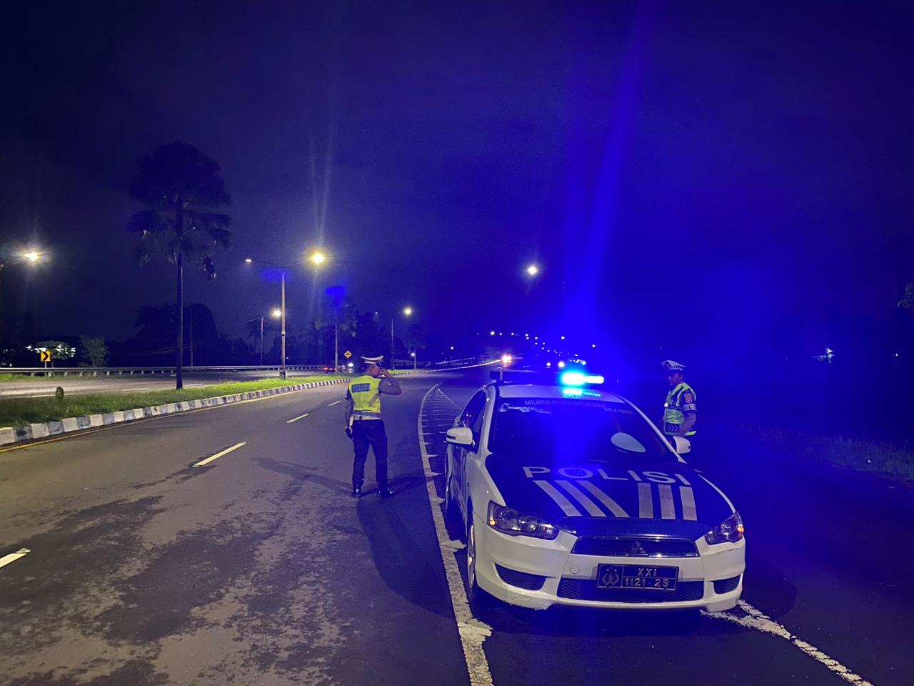 WhatsApp Image 2025-10-31 at 06.13.32 Patroli Polisi di Lombok Barat Tekan Kejahatan Jalanan