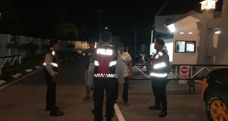 Kunci Keamanan Lingkungan: Patroli Samapta Lobar dan Sosialisasi KEMOS